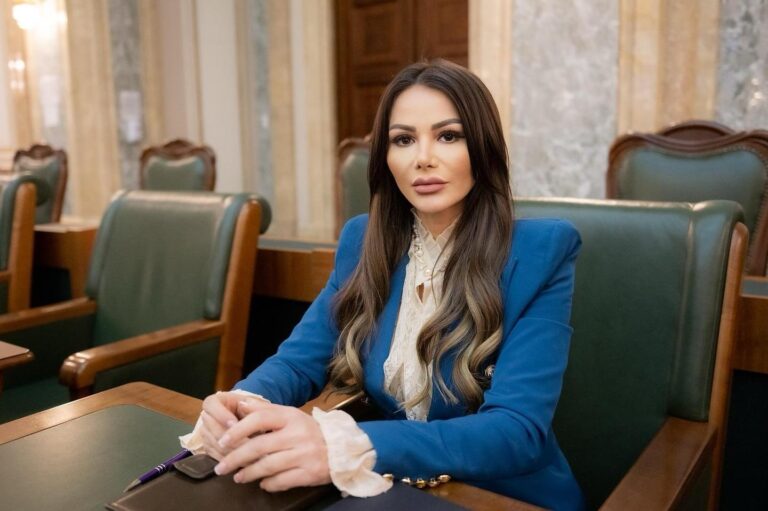Senatoarea Valentina Aldea a fost atacată cu o bară metalică de o altă femeie, agresorul fiind reținut