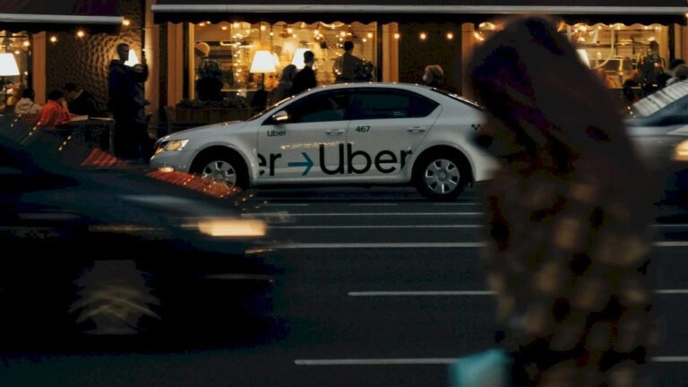 Șoferii de Bolt și Uber anunță proteste în București și-n alte mari orașe, între 1 și 5 decembrie