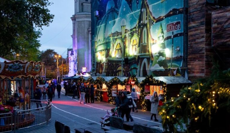 Târgul Poveste de Crăciun, la Opera Comică pentru copii