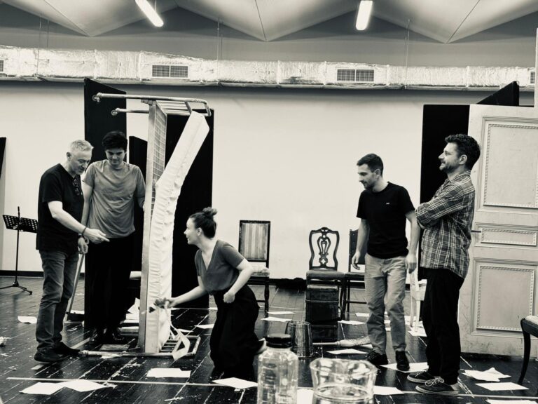 Yuri Kordonsky revine în România cu Metamorfoza de Franz Kafka la Teatrul Excelsior