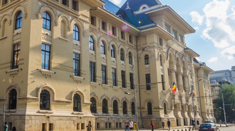 ANALIZĂ | 90% din banii viitorului primar general, pentru 2026-2028, „blocați” în cheltuieli curente