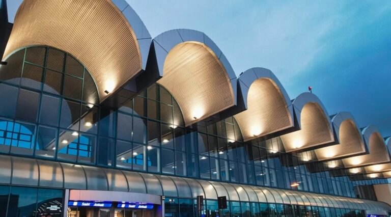Aeroportul Otopeni va beneficia de energie solară printr-o investiție de peste 280 de milioane de lei