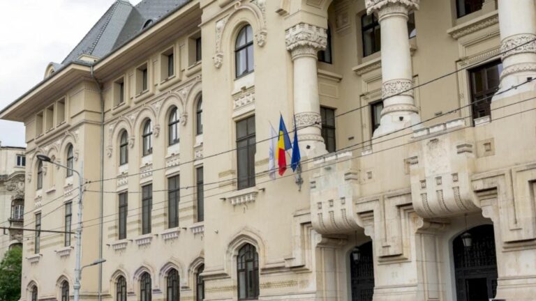 Bucureștenii cu mobilitate redusă și dizabilități de vedere vor putea vota în secții speciale la alegerile din 7 decembrie. Câte și unde sunt