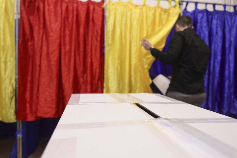 Bucureștiul a ales liberalismul pro-european, evitând extremismul