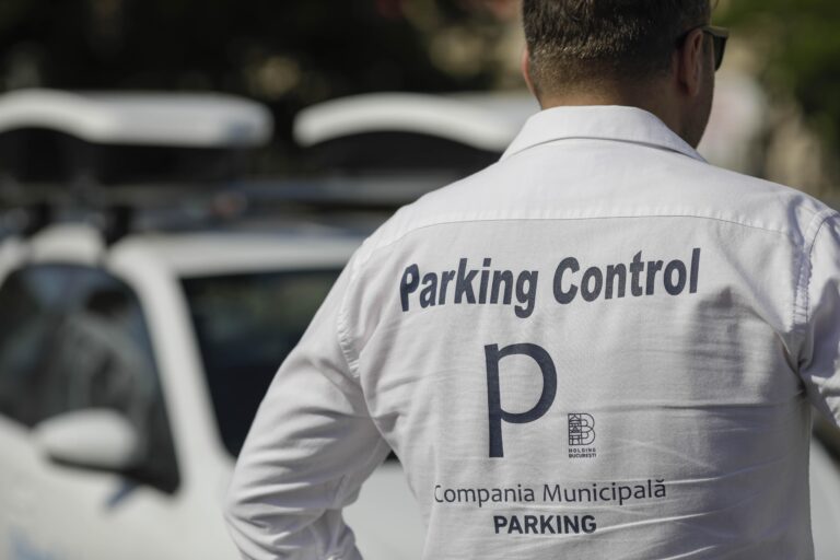 Ciucu promite eliberarea trotuarelor de mașini în centrul Capitalei, inclusiv ale instituțiilor publice. Măsurile anunțate de primar