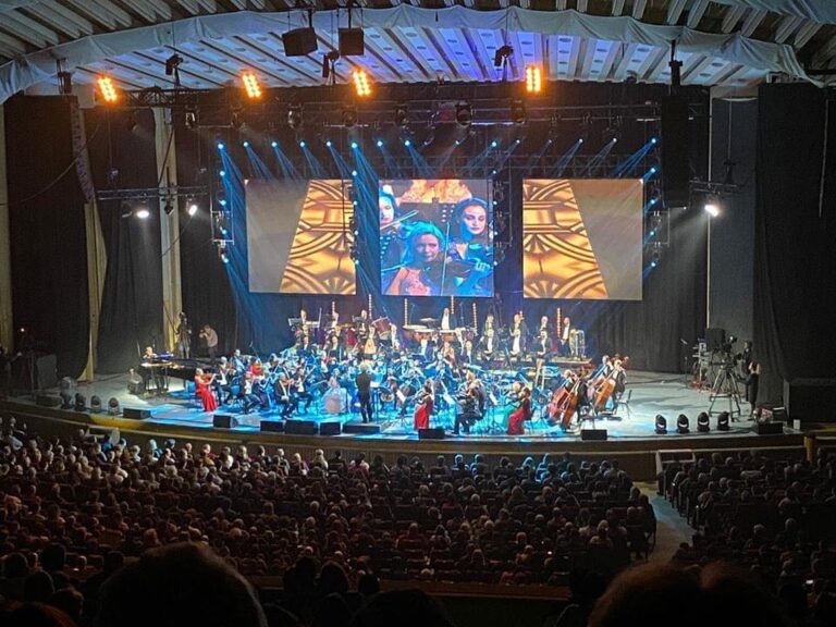 Concert de Crăciun la Circul Metropolitan București cu Filarmonica din Pitești