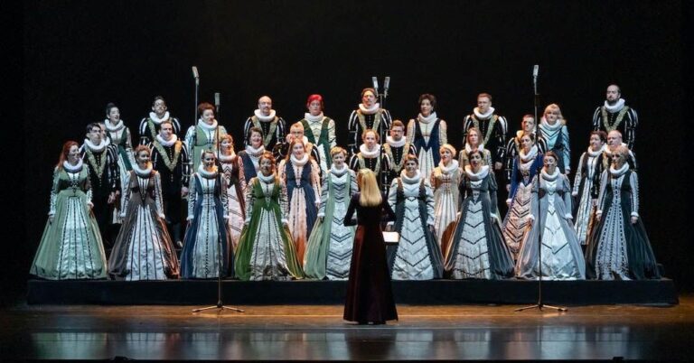 Corul Madrigal va susține un concert în aer liber la Mița Biciclista