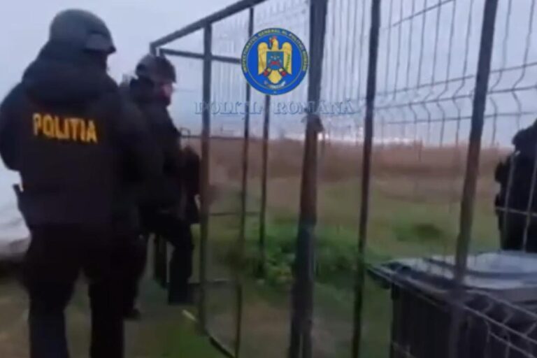 Fraudă cu banii de întreținere: Trei persoane, inclusiv un contabil, ridicate de poliție pentru furt din fondul de rulment și utilități neplătite