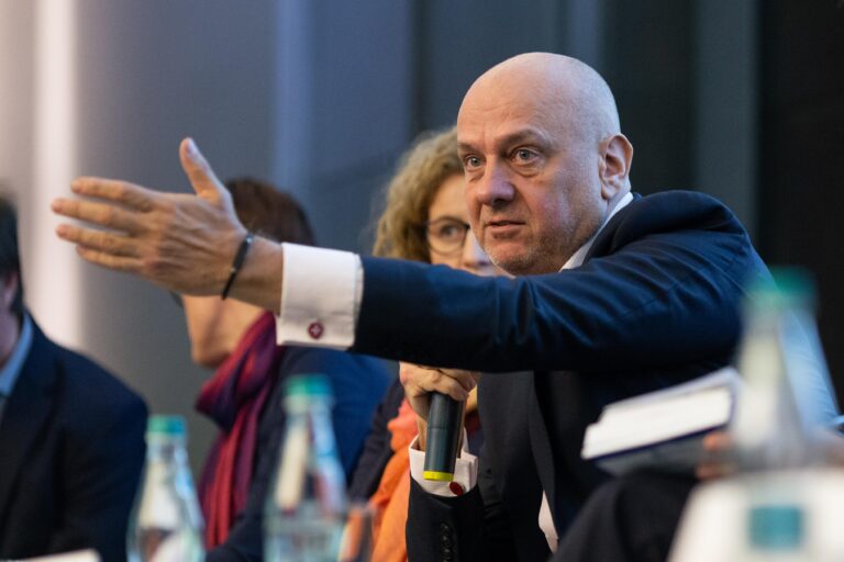 Lider sindical: Evaluarea muncii trebuie să se concentreze pe rezultate și calitate