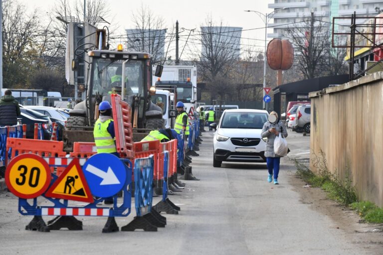 Lucrări de modernizare pe Drumul Belșugului, cu câteva zile înainte de alegerile locale