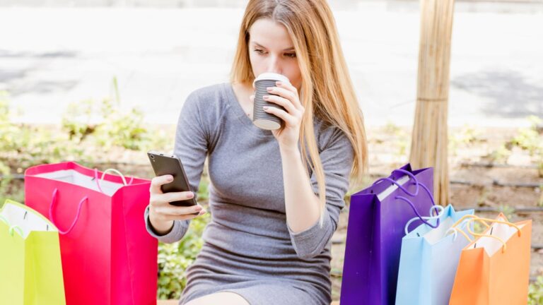 Magazinele Uniqlo, Temu și Shein ar putea fi prezente în mallurile din România