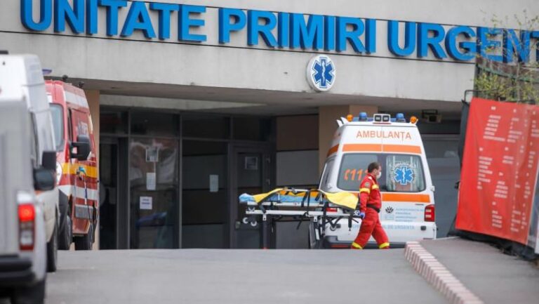 Mesaj dur al medicilor, după ce creșterea tarifului per serviciu medical a fost amânată: „Vom fi obligați să lăsăm parafa jos”