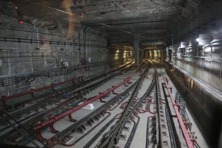 Metrorex, obligată de Tribunal să plătească daune unui fost angajat condamnat pentru corupție