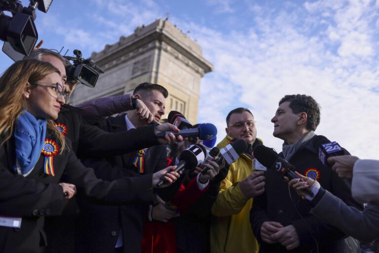 Nicușor Dan, despre absența unui șef la Ministerul Apărării: „Să nu stricăm sărbătoarea națională”