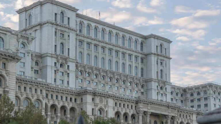 Palatul Parlamentului ar putea fi scutit de la plata impozitului pe clădiri. Măsura a fost votată în Senat și a fost transmisă în Camera Deputaților, unde este decizia finală