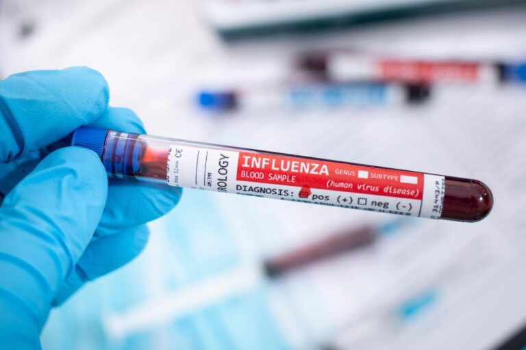 Primul deces din sezonul gripal: o femeie de 88 de ani din Cluj, nevaccinată