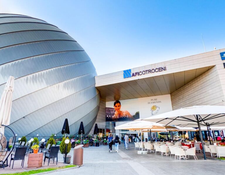 Singurul mall din București deschis și pe 1 ianuarie. Programul mall-urilor de Revelion