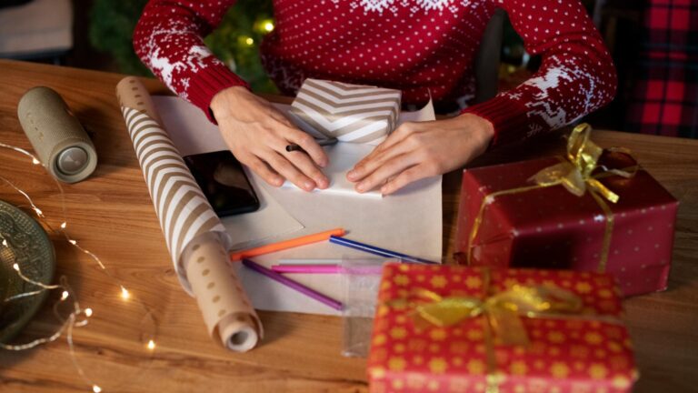 Soluție gratuită pentru împachetarea cadourilor de Crăciun la AFI Cotroceni