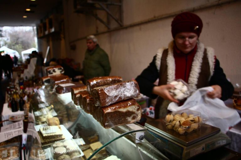 Târg de Sfântul Nicolae la Muzeul Țăranului Român: Cadouri și Delicii în Weekendul 5-7 Decembrie