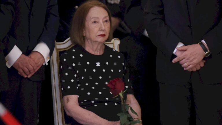 Telefoanele Rodicăi Stănoiu au fost ridicate din vila sa din Pipera. Vor fi verificate mesajele, conturile bancare și eventuale constrângeri sau amenințări