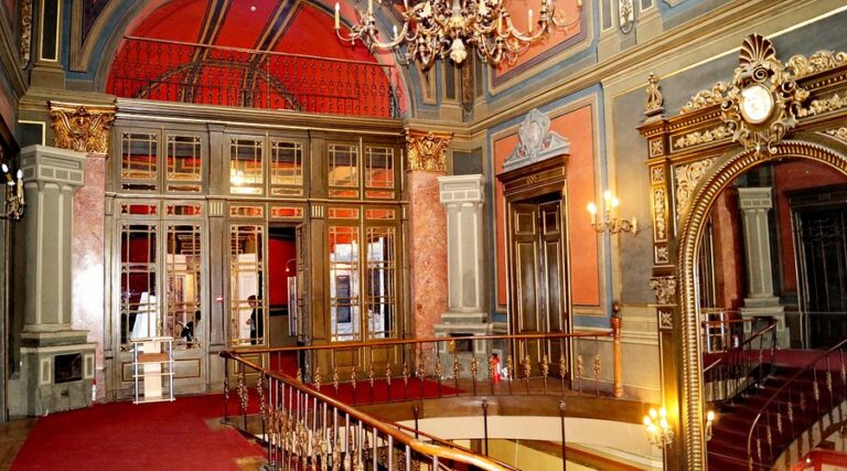 Conferința-recital „Vremea poveștilor” la Palatul Șuțu