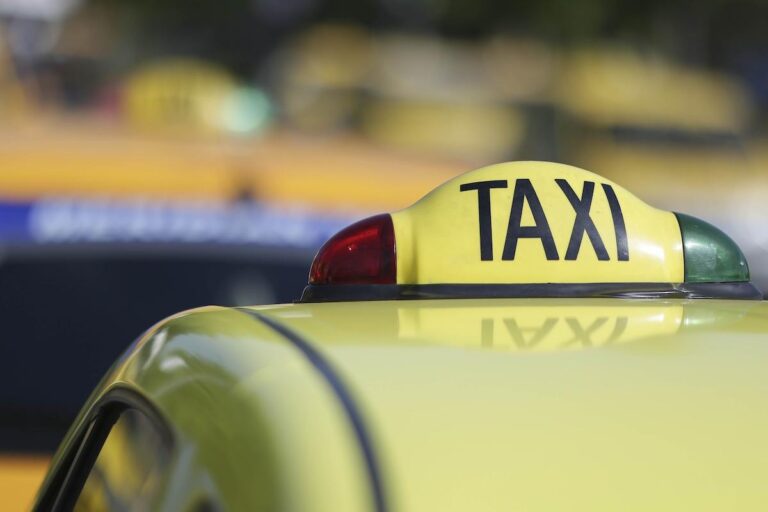 1.000 de autorizații pentru taxi vor fi atribuite de Primăria Capitalei anul acesta. Prima procedură va începe în februarie