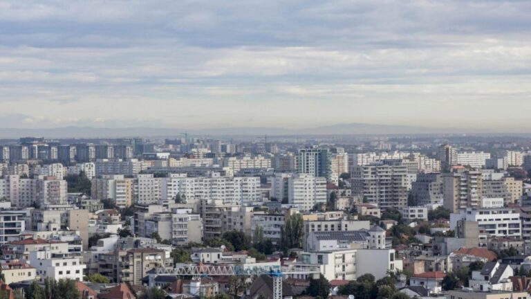 Avaria de la CET Sud a fost remediată, dar peste 3.500 de blocuri din București rămân fără căldură