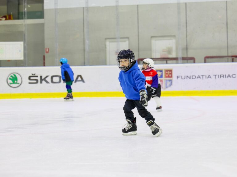 Berceni Arena, închisă pentru patinatori. Bucureștenii se pot bucura de gheață la Allianz Țiriac Arena care are program special de sărbători