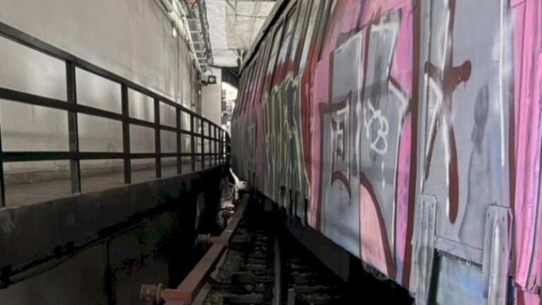 Cauza deraierii metroului din noaptea de 1 ianuarie pe M4 la Laminorului. Mecanici suspendați până la clarificarea situației