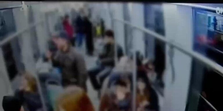 Cei patru tineri din galeria FCSB, acuzați de violență împotriva a trei minori într-un tramvai