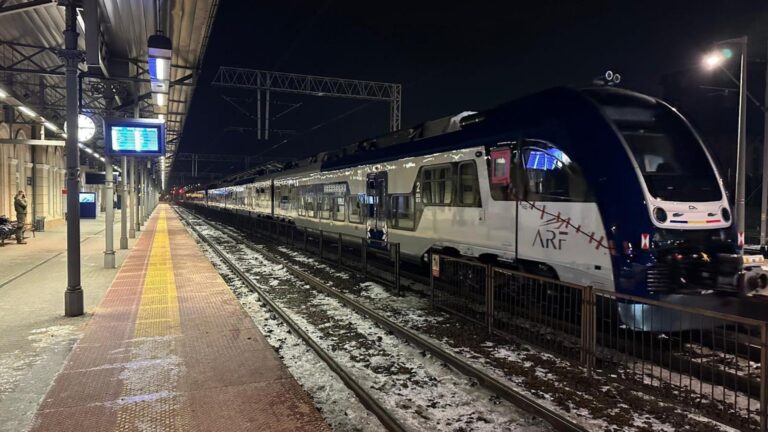 Două rame electrice PESA sosesc în București Obor