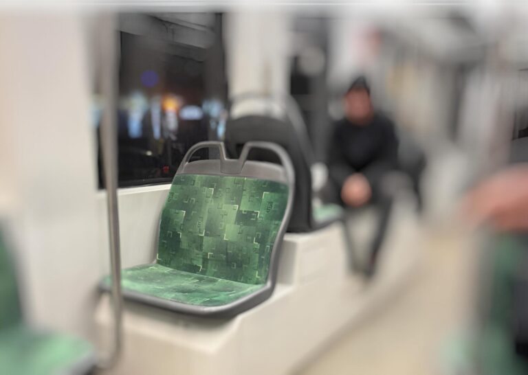 Experiență îngrozitoare în tramvaiul 32: Hărțuirea și agresiunea în spațiile publice din București