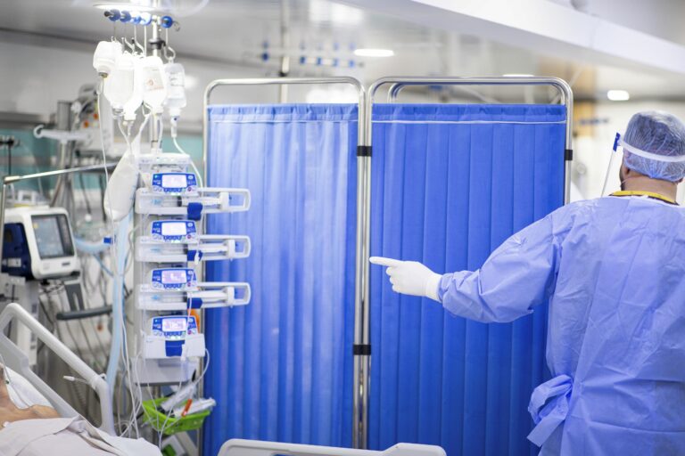 Încă 8 decese din cauza gripei. Medicii anunță de patru ori mai multe cazuri față de media ultimelor cinci sezoane