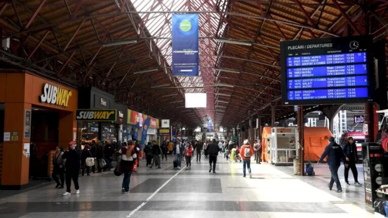 Întârziere semnificativă pentru trenul Budapesta – București, așteptat în Gara de Nord