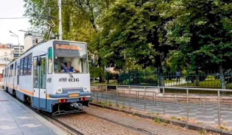 Linia 5 de tramvai din București rămâne blocată din cauza neînțelegerilor financiare