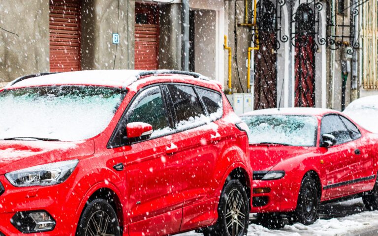 Ninsoarea se întoarce în weekend, vremea se răcește în București