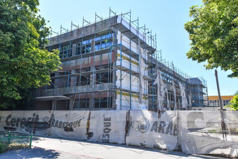 Primăria Sectorului 6 intenționează să modernizeze trei școli din Militari în termen de patru luni, cu un contract estimat la aproape 5 milioane de euro