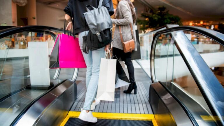 Programul supermarketurilor și mall-urilor din București în zilele de Bobotează și Sfântul Ion