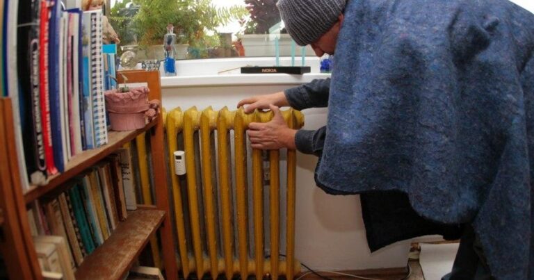 Sistemele centralizate de termoficare, o relicvă a trecutului. Propunerea unui economist pentru iernile mai calde în București