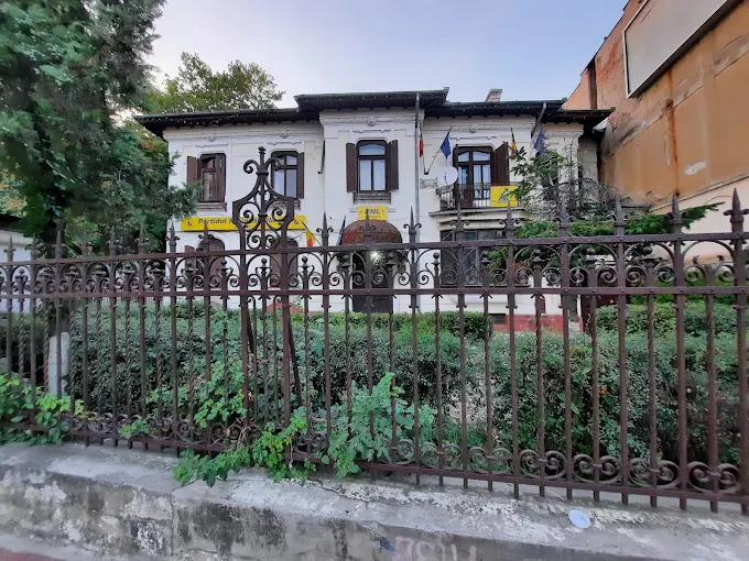 Cutremur în Sectorul 3 – Filiala PNL condusă de Andrei Baciu aruncată în stradă pentru datorii la chirie
