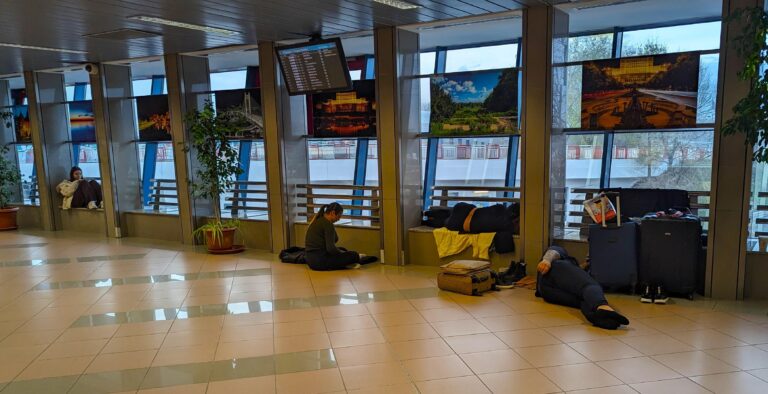 Aeroportul Otopeni reintroduce cișmele potabile gratuite, în ciuda poluării din zonă