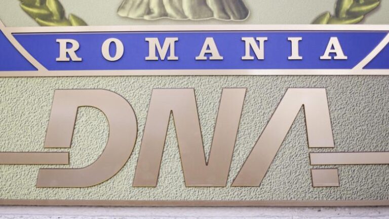 Arhitectul șef de la Primăria Sectorului 5, acuzat de DNA că a primit 15.000 euro de la un om de afaceri