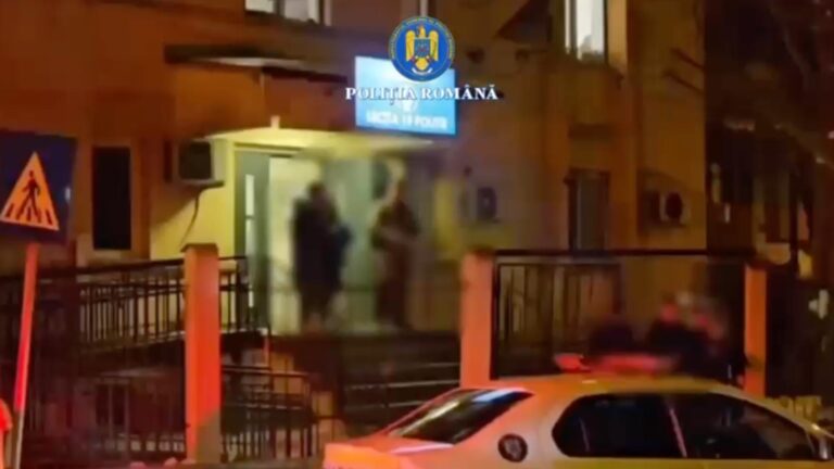 Conflict violent în trafic pe o stradă din Sectorul 5. Un bărbat și fiul său minor, reținuți de autorități