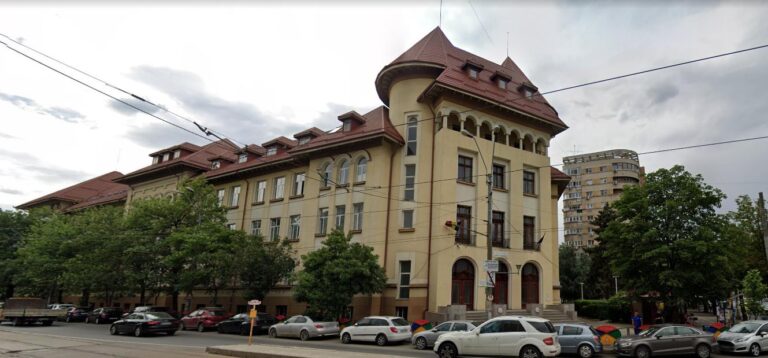 Evacuarea elevilor de la Colegiul Național „Iulia Hașdeu” din cauza unei alerte false de incendiu