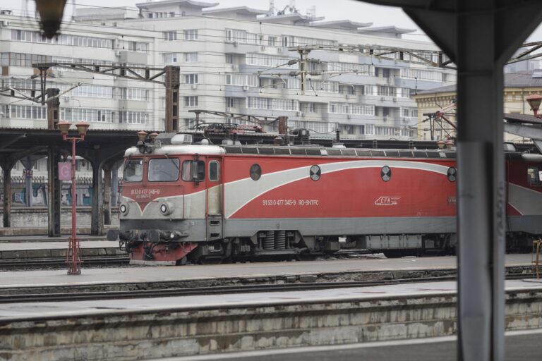 Întârzieri semnificative la Gara de Nord din cauza unei șine rupte