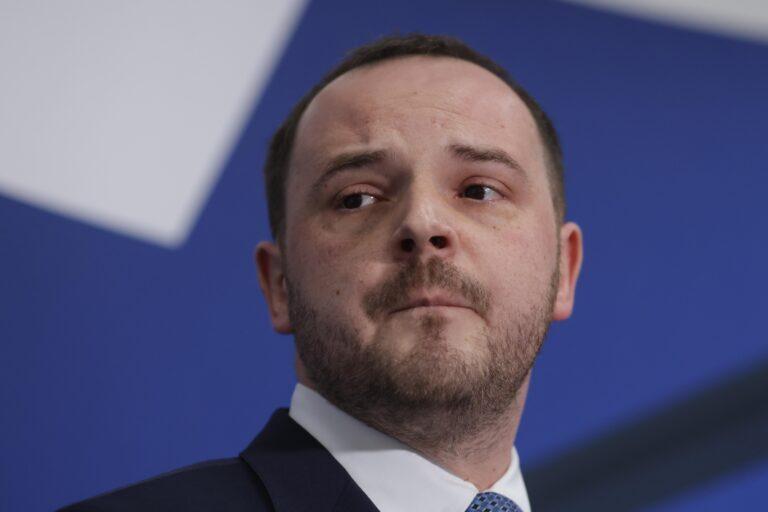 Ministrul Sănătăţii, Alexandru Rogobete, se opune tăierilor de 10% în sistemul sanitar