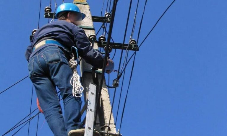 Rețele Electrice Muntenia întrerupe curentul electric în București și Ilfov. Care sunt zonele afectate
