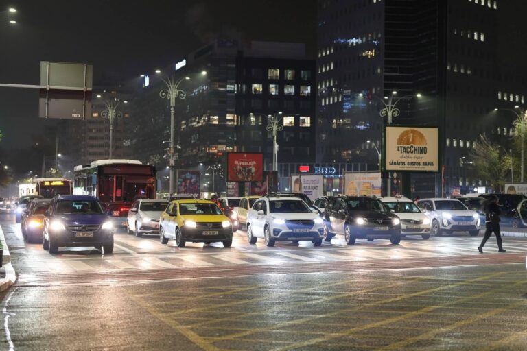 Semafoare inteligente în București: un proiect revoluționar pentru 580 de intersecții