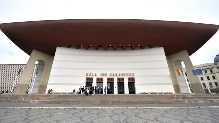 Sindicatul Actorilor TNB solicită demisia ministrului Culturii pentru lipsă de respect față de comunitatea artistică