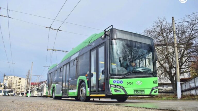 Călătorie de peste trei ore cu STB între Doamna Ghica și Eroii Revoluției